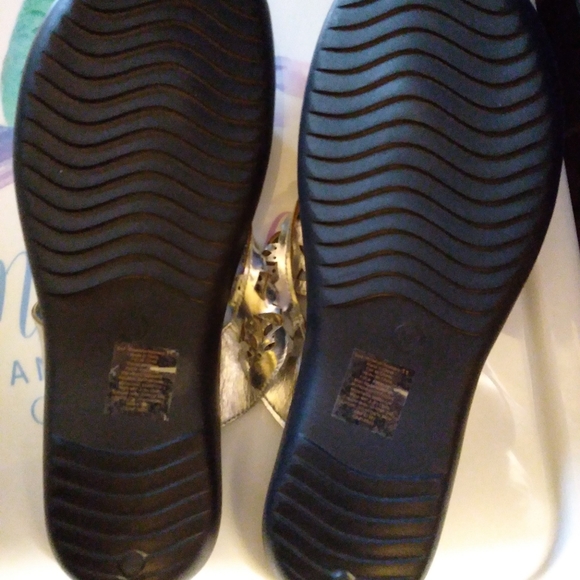 Sandals - Picture 2 of 2